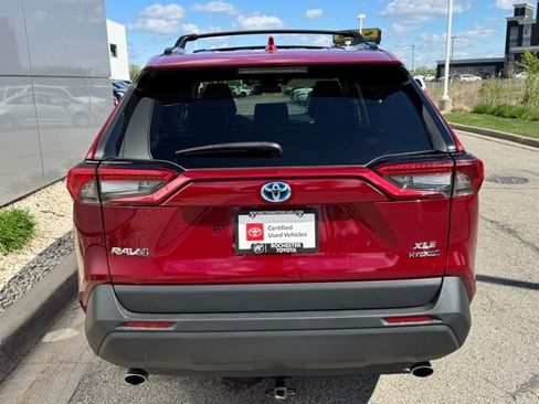 Used 2022 Toyota RAV4 XLE Premium AWD/4WD image 40