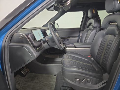 Used 2024 Rivian R1S Adventure Dual AWD/4WD image 20