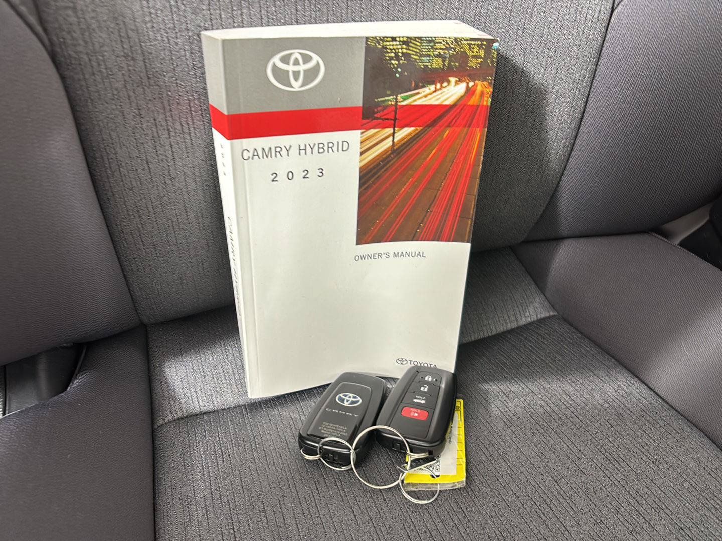 Used 2023 Toyota Camry LE FWD image 14