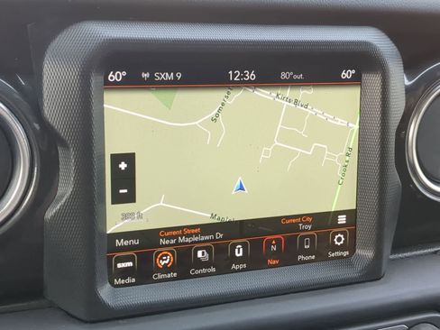 Used 2021 Jeep Wrangler Unlimited Sahara AWD/4WD image 27