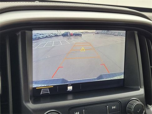 Used 2020 GMC Canyon SLT w/ Trailering Package image 17