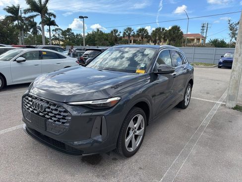 Used 2025 Audi Q5 Premium Plus w/ Premium Plus image 13