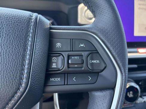 New 2026 Toyota 4Runner Limited AWD/4WD image 13