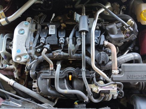 Used 2024 Nissan Sentra SV FWD image 30
