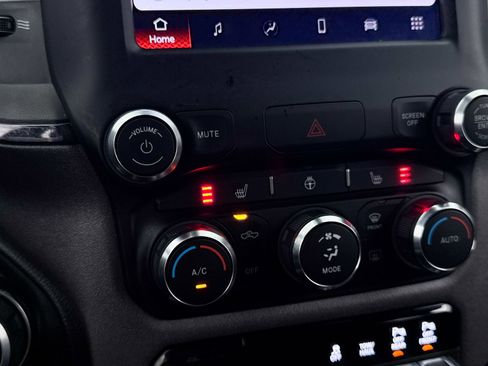 Used 2023 RAM 1500 Big Horn image 25