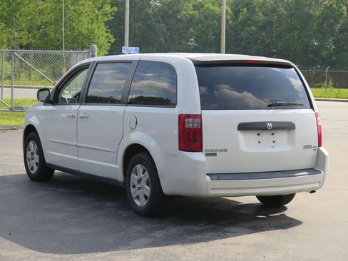 Used 2010 Dodge Grand Caravan SE w/ Climate Group FWD image 4
