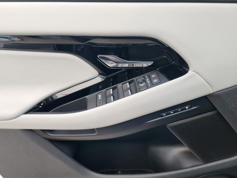 Certified 2025 Land Rover Range Rover Evoque S image 24