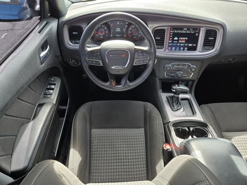 Used 2023 Dodge Charger SXT w/ Blacktop Package image 9