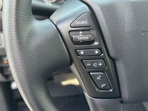 Certified 2025 Nissan Frontier SV image 39