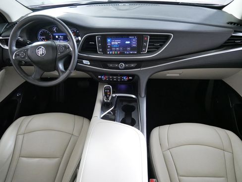 Used 2020 Buick Enclave Premium w/ Sun and Sites Package image 10