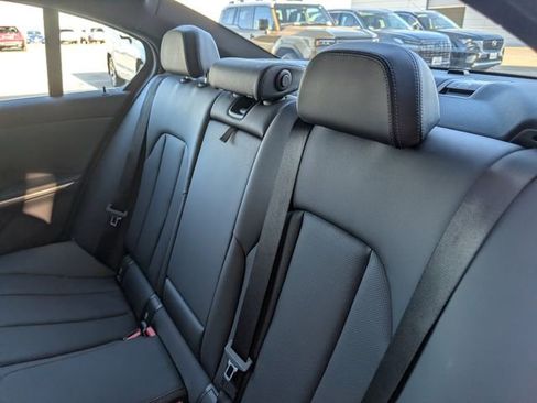 Used 2025 BMW 330i Sedan image 26