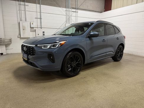 Certified 2025 Ford Escape ST-Line Elite w/ Premium Technology Package AWD/4WD image 2
