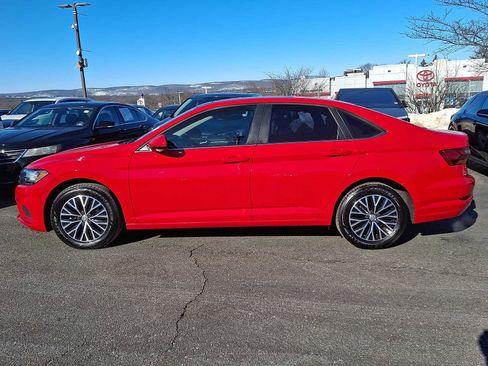 Used 2019 Volkswagen Jetta SE w/ Cold Weather Package image 6