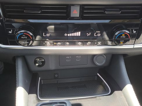 New 2026 Nissan Rogue Platinum AWD/4WD image 23