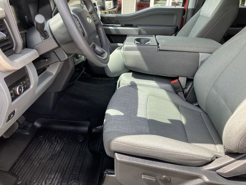 Used 2025 Ford F350 XLT w/ Black Appearance Package AWD/4WD image 13