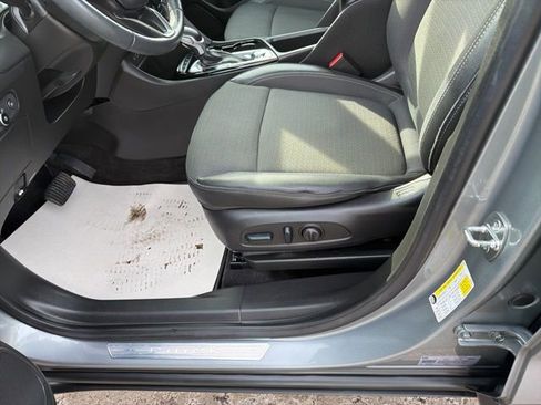 Used 2023 Buick Encore GX Select image 11