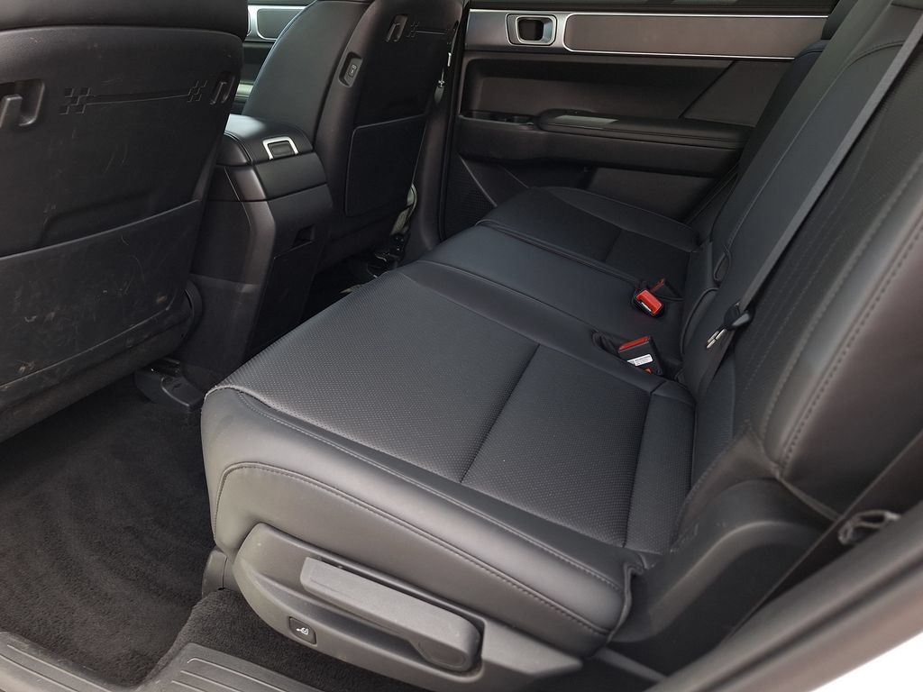 Certified 2024 Hyundai Santa Fe SEL FWD image 12