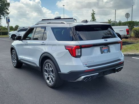 Certified 2025 Ford Explorer Platinum w/ Ultimate Package RWD image 3