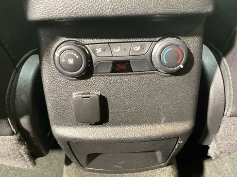 Used 2014 Ford Explorer XLT w/ Equipment Group 202A image 25