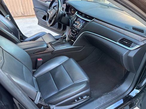 Used 2018 Cadillac XTS Luxury image 12