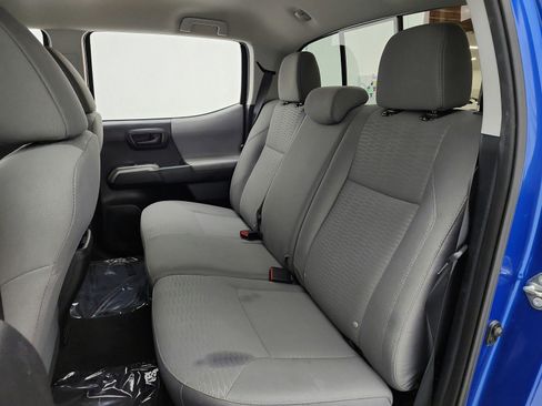 Used 2017 Toyota Tacoma SR5 w/ Tow Package RWD image 15