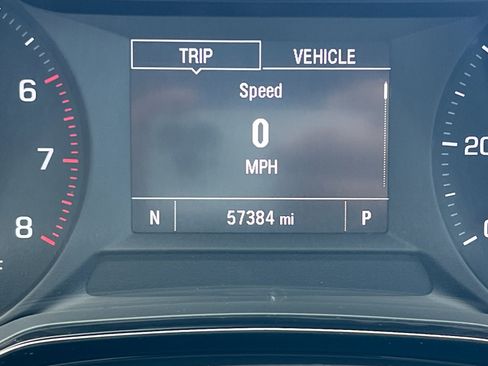 Used 2024 Chevrolet Trax LS w/ LS Convenience Package FWD image 24