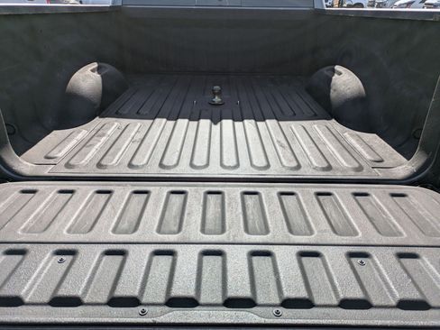 Used 2020 RAM 1500 Laramie image 28