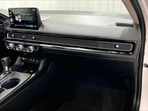 Used 2023 Honda Civic Touring image 13