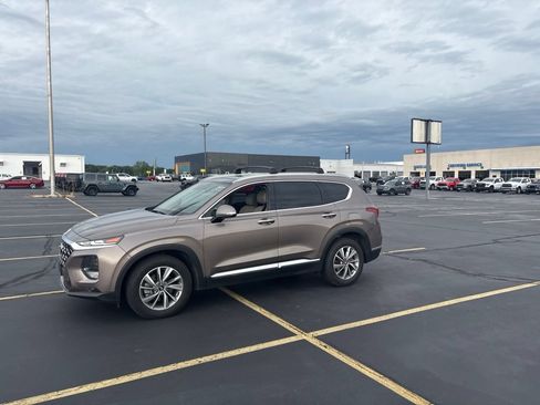 Used 2019 Hyundai Santa Fe FWD image 3