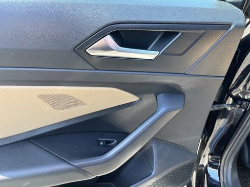 Used 2019 Volkswagen Jetta SEL Premium image 23