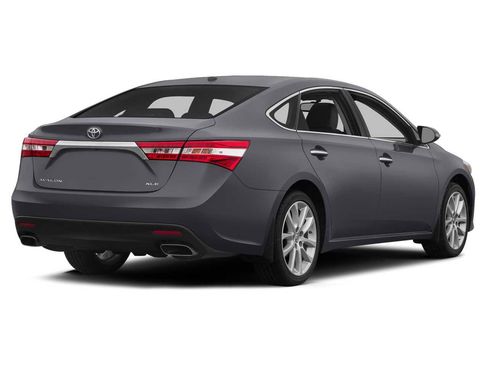 Used 2015 Toyota Avalon XLE FWD image 2
