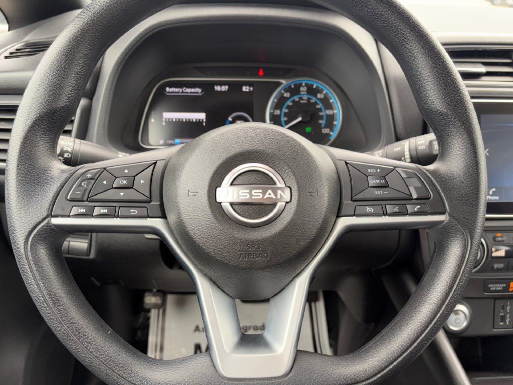 Used 2025 Nissan Leaf S FWD image 11