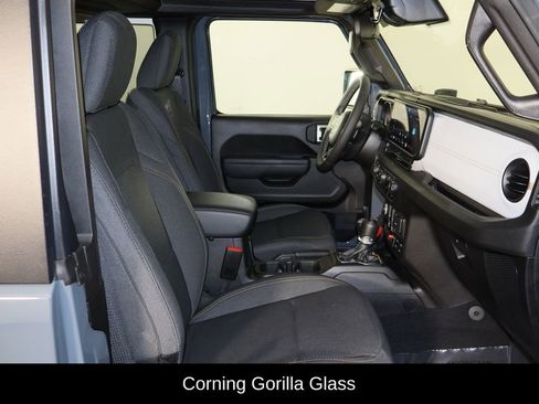 Used 2025 Jeep Wrangler Willys image 19