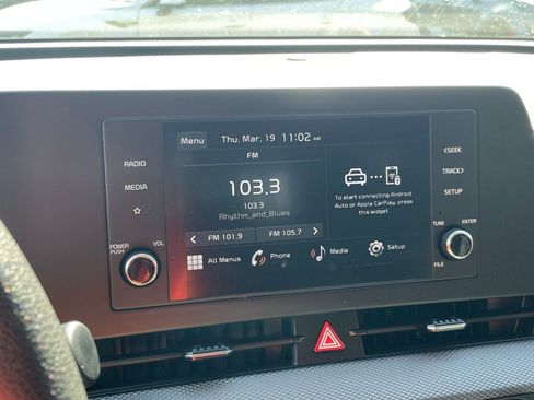 Used 2025 Kia Sportage LX image 20