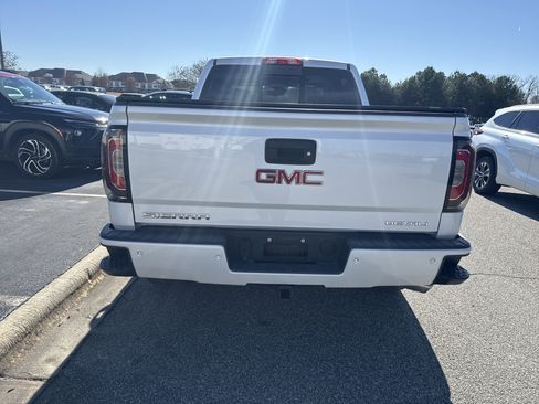 Used 2018 GMC Sierra 1500 Denali w/ Denali Ultimate Package image 9