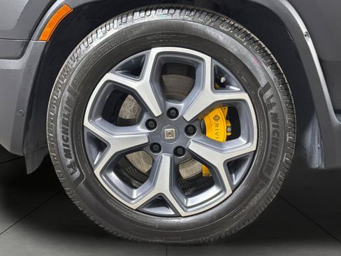 Used 2023 Rivian R1S Adventure AWD/4WD image 25