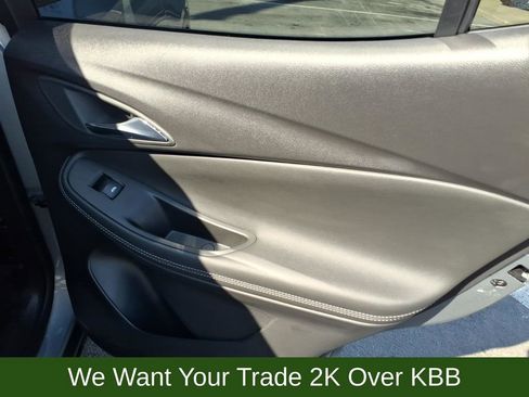 Used 2023 Buick Encore GX Select w/ Safety Package II image 18