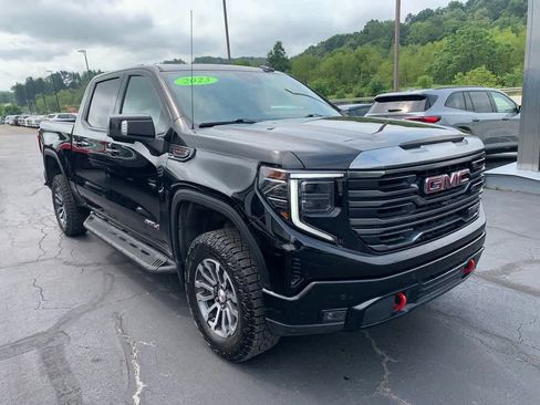 Certified 2023 GMC Sierra 1500 AT4 w/ AT4 Premium Package AWD/4WD image 6