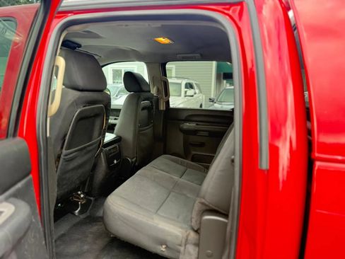 Used 2009 GMC Sierra 2500 SLE w/ Convenience Package AWD/4WD image 10