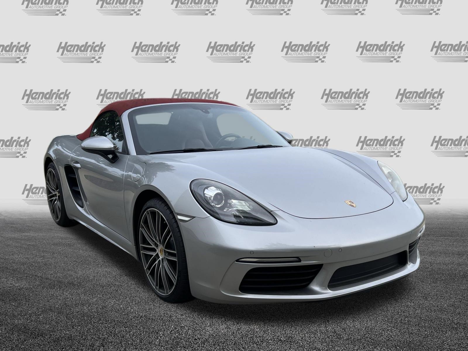 Used 2017 Porsche 718 Boxster RWD image 2
