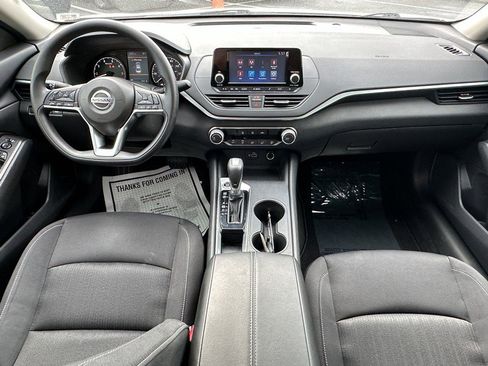 Used 2022 Nissan Altima 2.5 S image 11