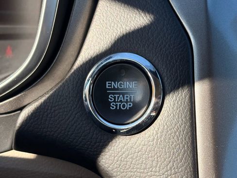 Used 2019 Ford Fusion SE image 27