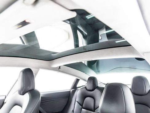 Used 2017 Tesla Model 3 Standard Range RWD image 15