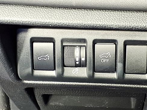 Used 2020 Subaru Outback Limited w/ Popular Package #2 image 17