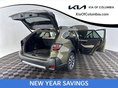 Used 2023 Subaru Outback Limited image 12