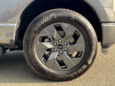 Used 2024 Ford F150 Lightning Flash image 9