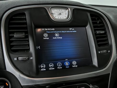 Used 2020 Chrysler 300 Touring w/ Chrome Appearance Package image 28