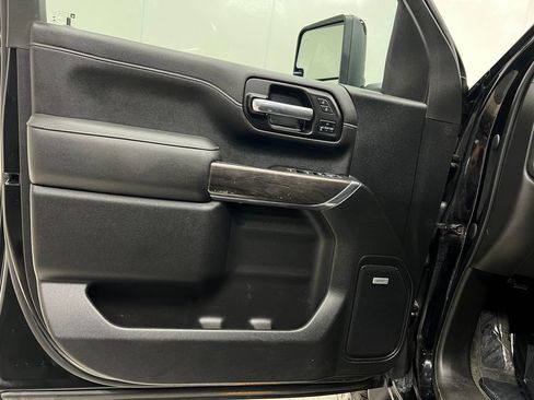 Used 2021 Chevrolet Silverado 2500 LTZ w/ LTZ Plus Package AWD/4WD image 16