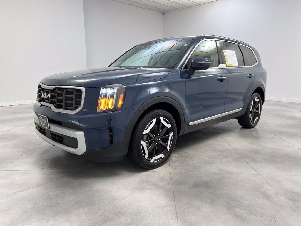 Used 2025 Kia Telluride S FWD image 4
