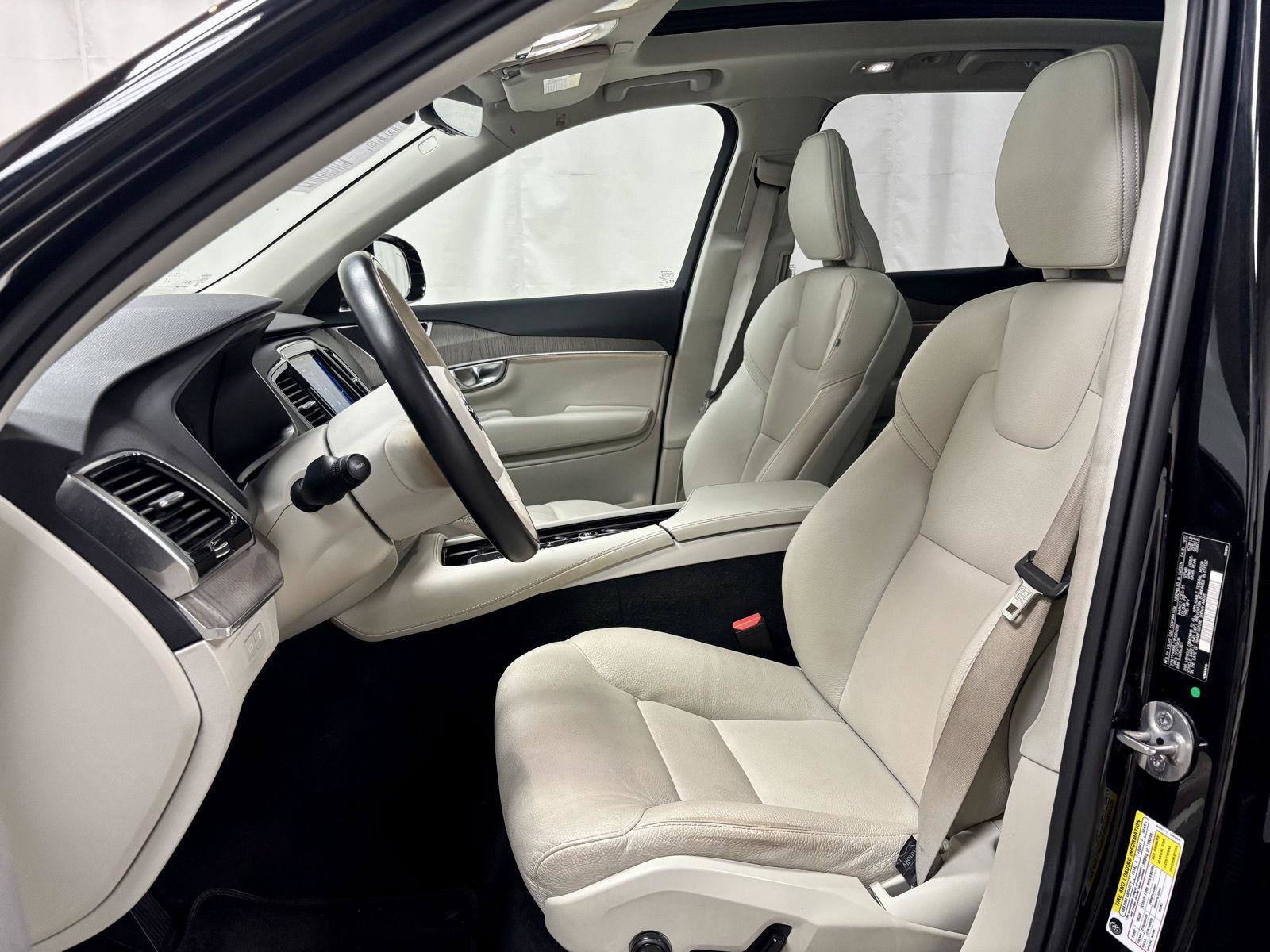 Used 2024 Volvo XC90 T8 Plus AWD/4WD image 17